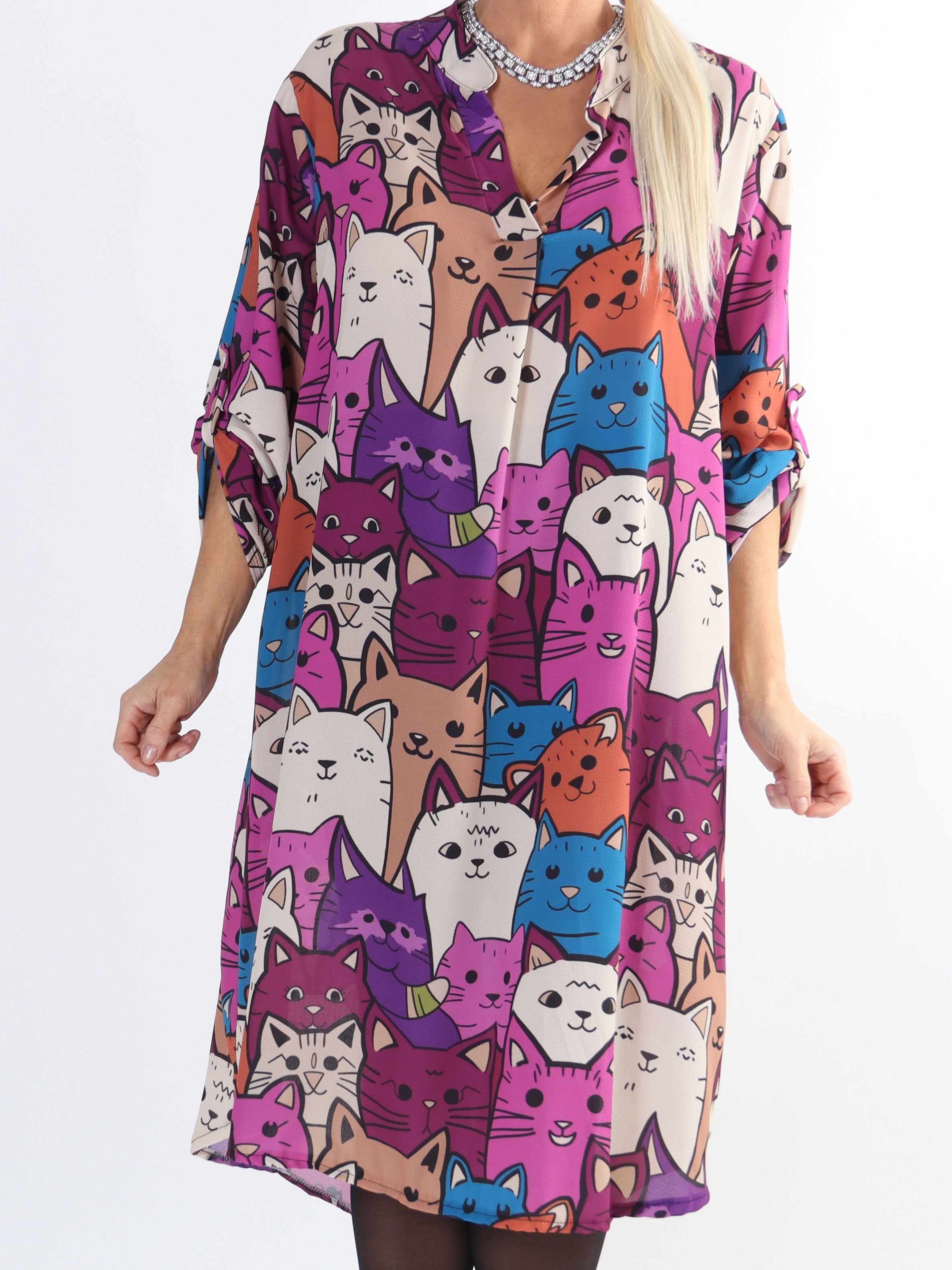 Vanesa Cat Long - Plus size let og luftig kjole med katteprint